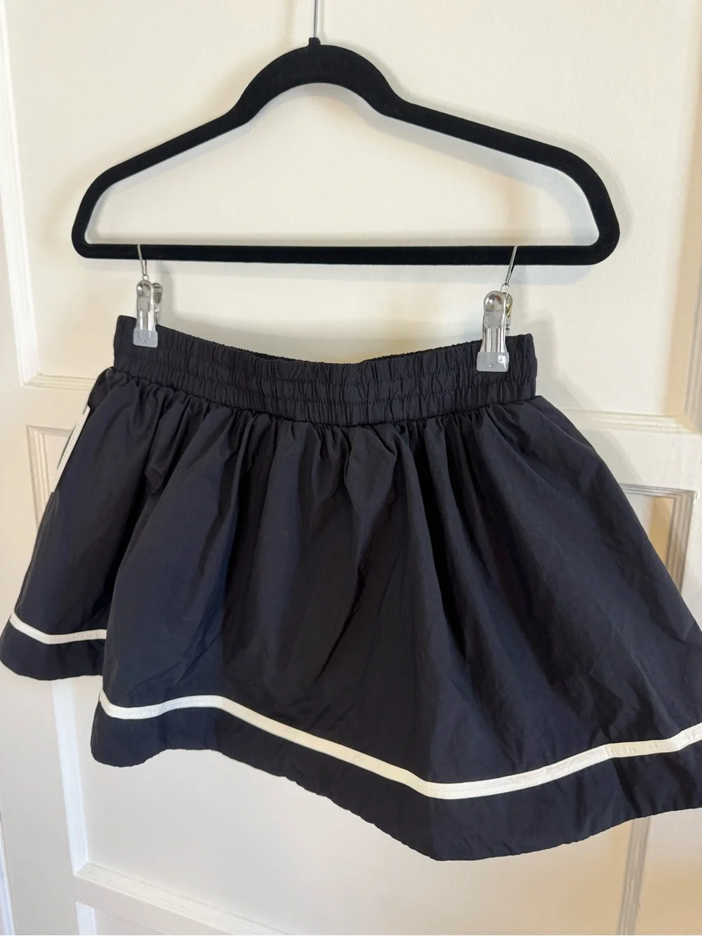 NWT Anthropologie Black & White Piped Athletic Mini Skort Size Small